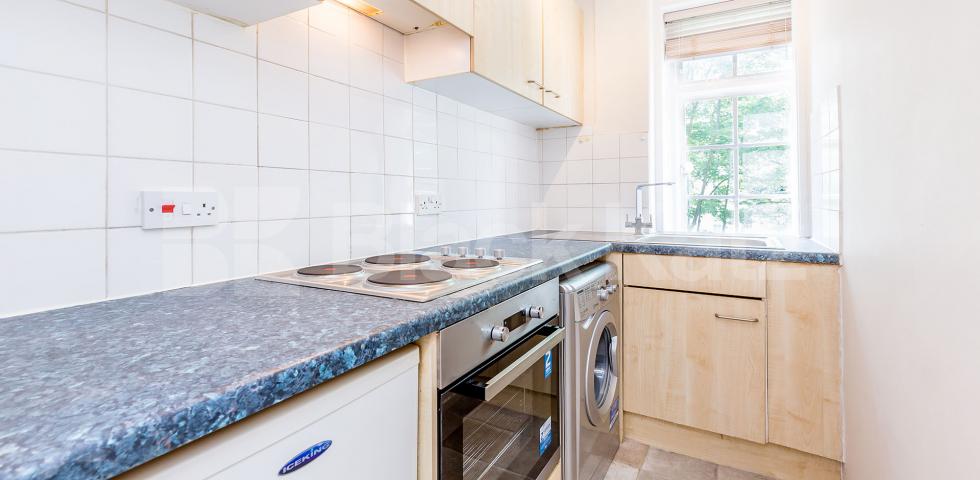 Stunning studio private mansion block mins to tube and regents park Langford Place, St Johns Wood